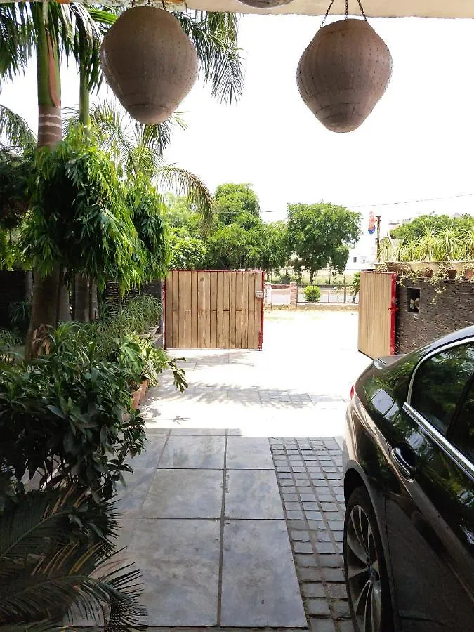 גורגאון Aakritii Hotels הודו