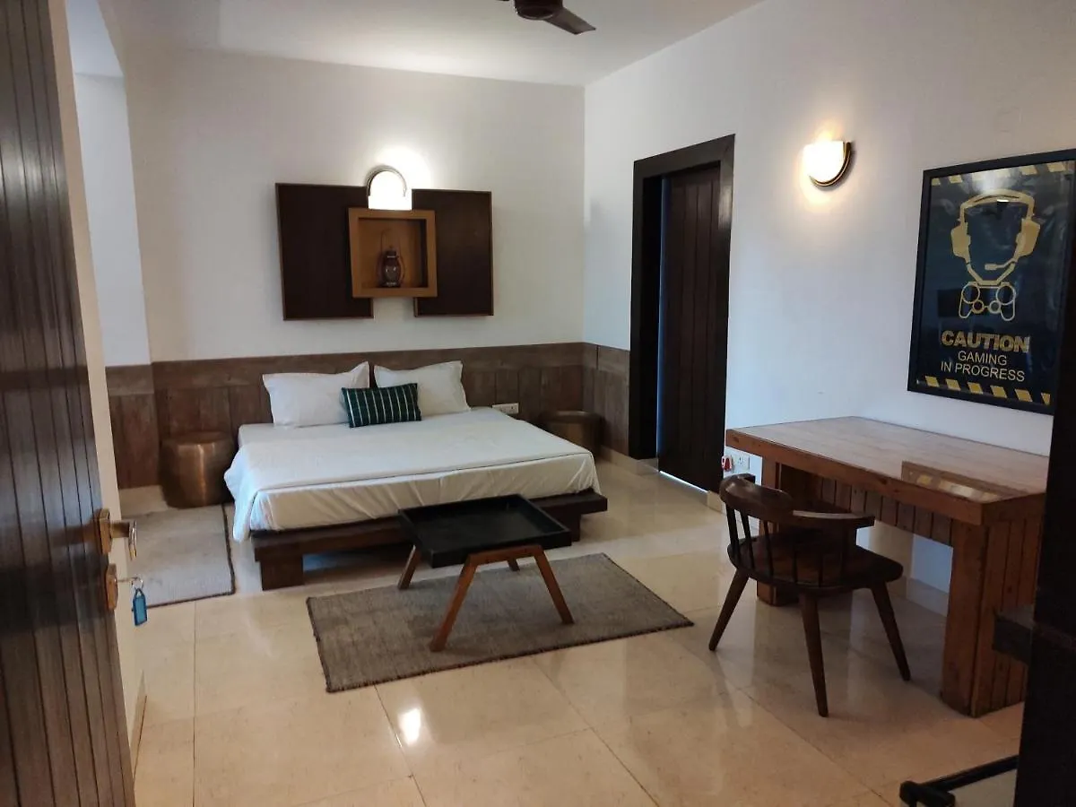 גורגאון Aakritii Hotels