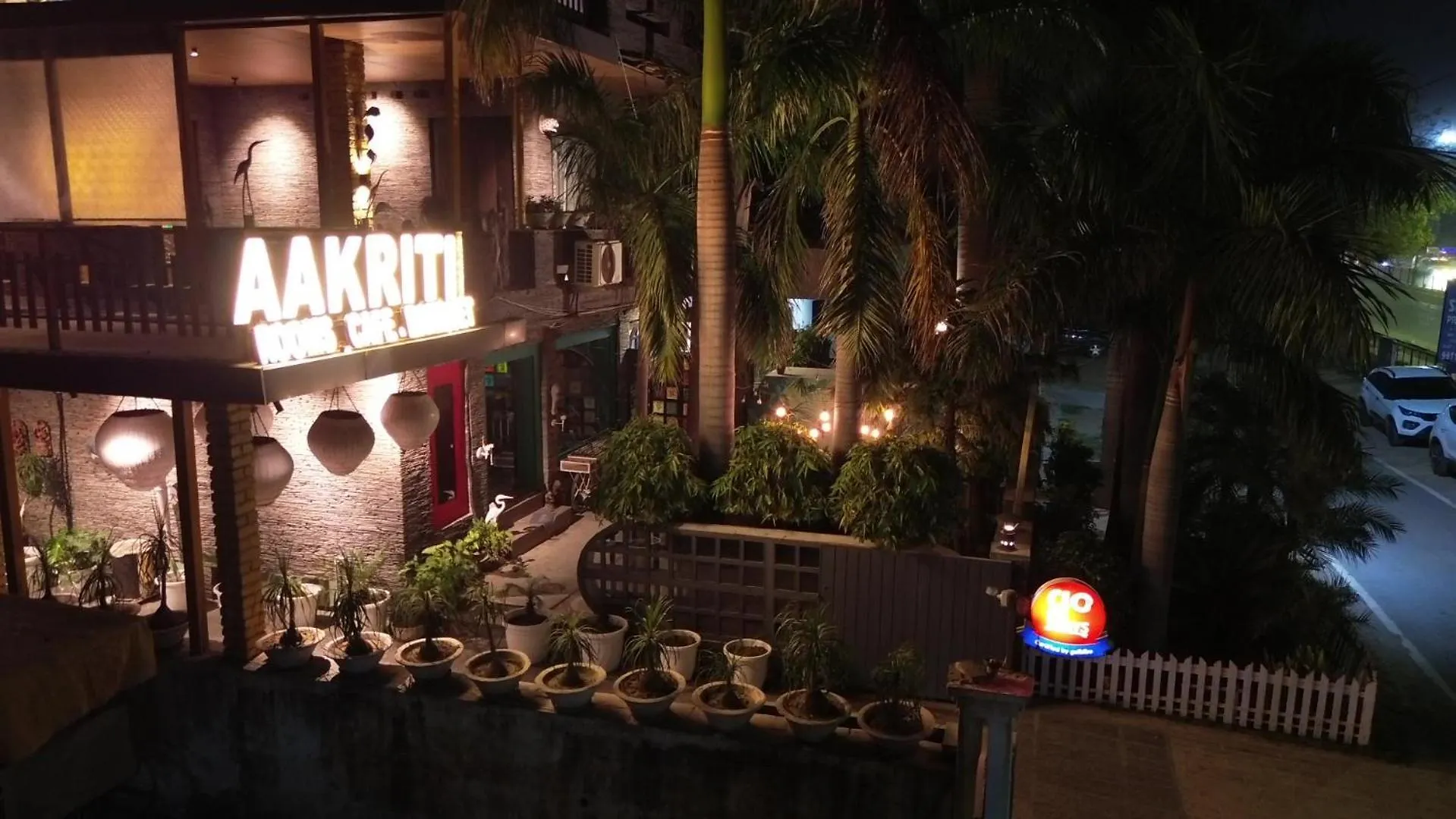 גורגאון Aakritii Hotels 3*,  הודו