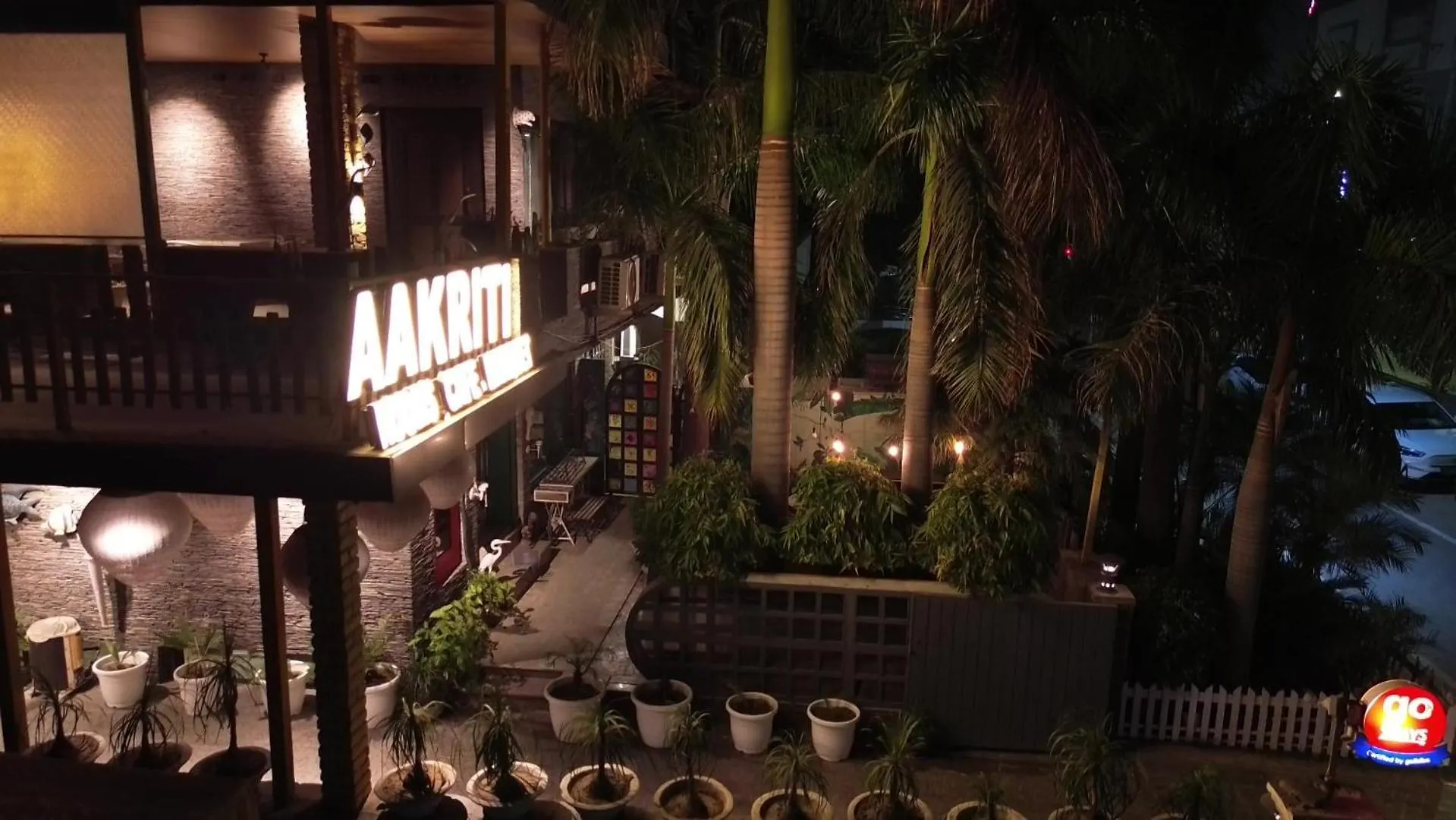 גורגאון Aakritii Hotels